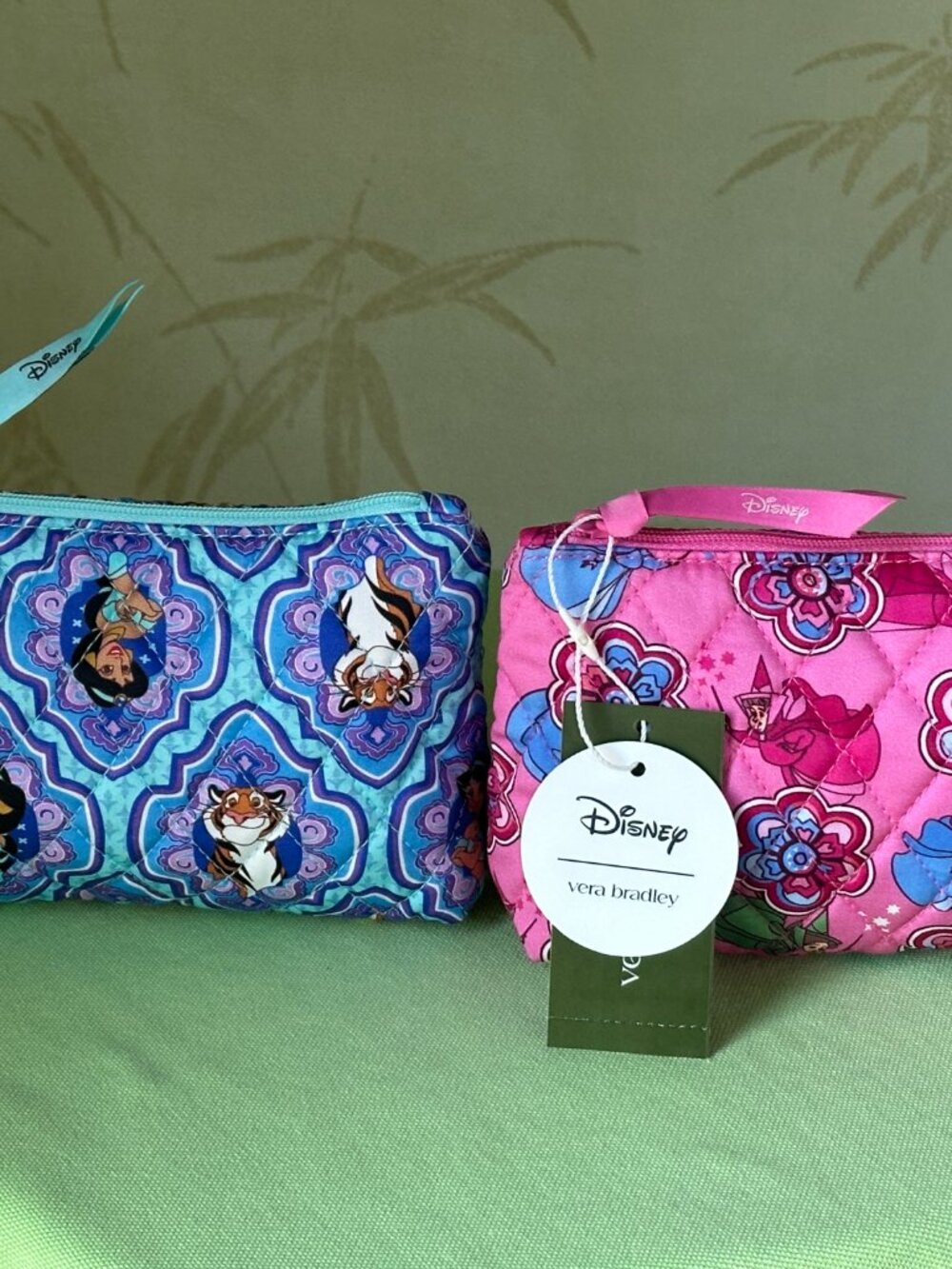VERA BRADLEY DISNEY PRINCESS SMALL POUCH COSMETIC:NWT JASMINE or AURORA